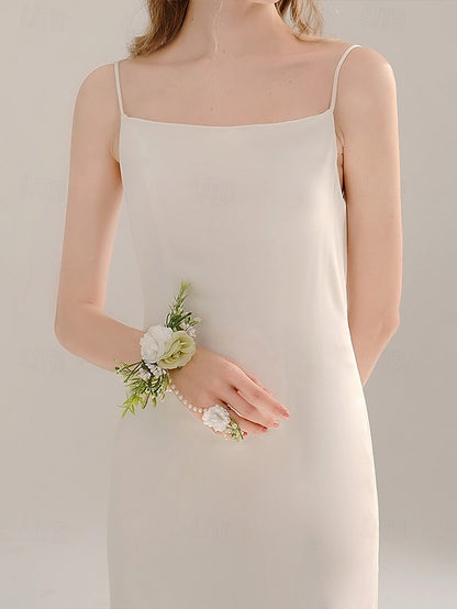 Pearls Set Elegant White Jewelry and Floral – Wrist Hand with