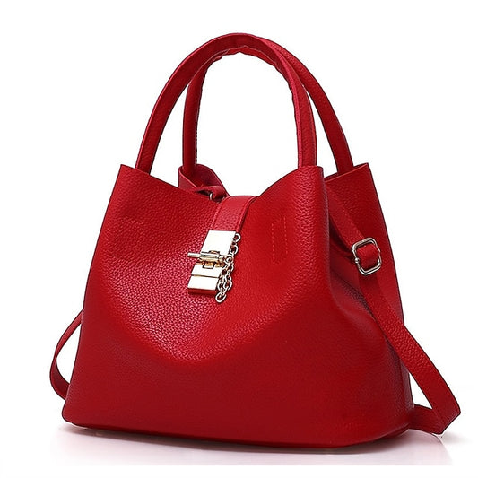 Chaîne pour femme en or rouge avec cadenas en cuir et similicuir