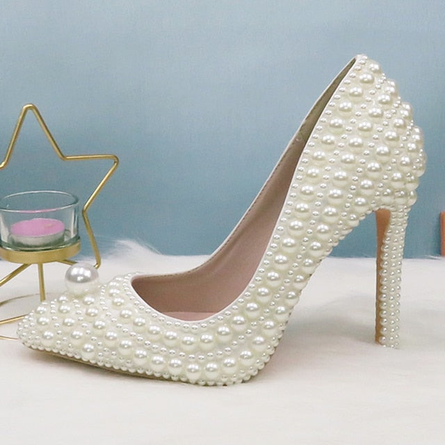 Purse White and Stiletto Round Pearl-Embellished Pearl Set Heels