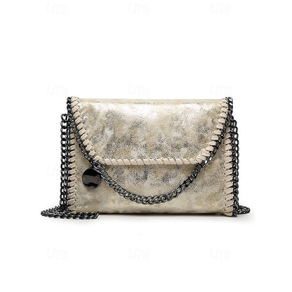 Kunstledertasche mit Kette in Rot mit Überwendlingsstich-Schulterdetails