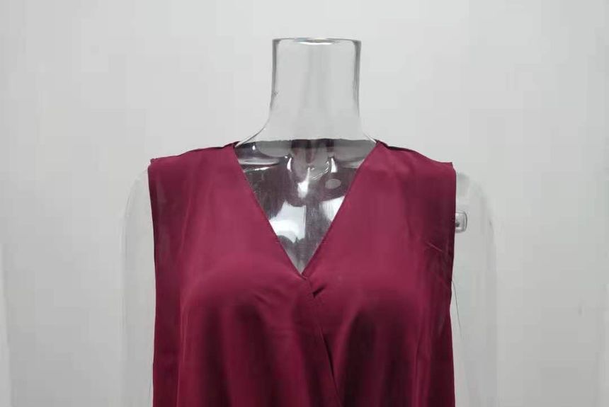 Sleeveless V-Neck Blouse CG32