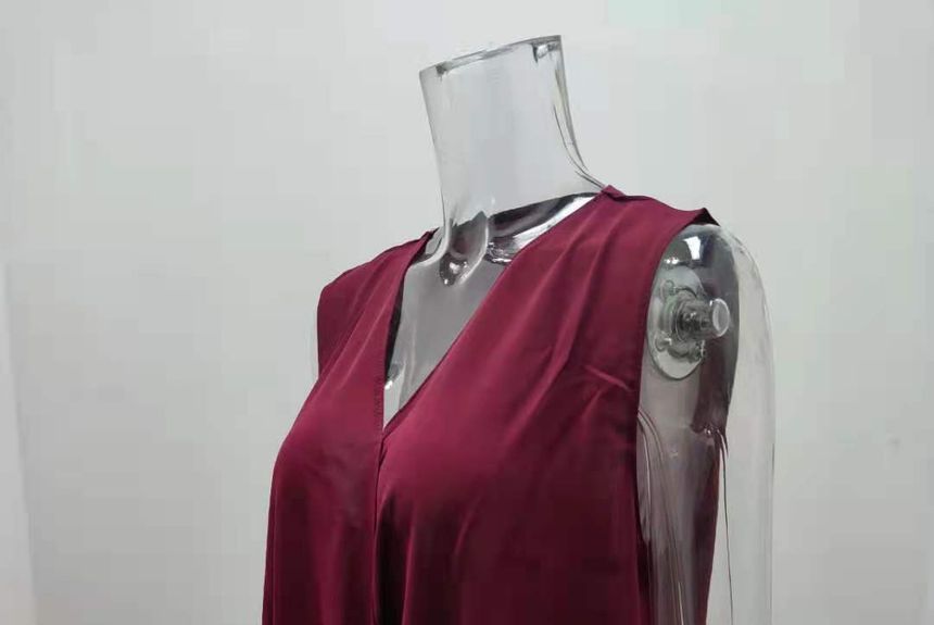 Sleeveless V-Neck Blouse CG32