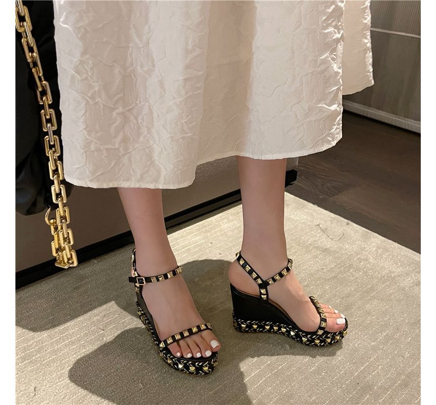 Studded Platform Wedge-Heel Sandals AE1060