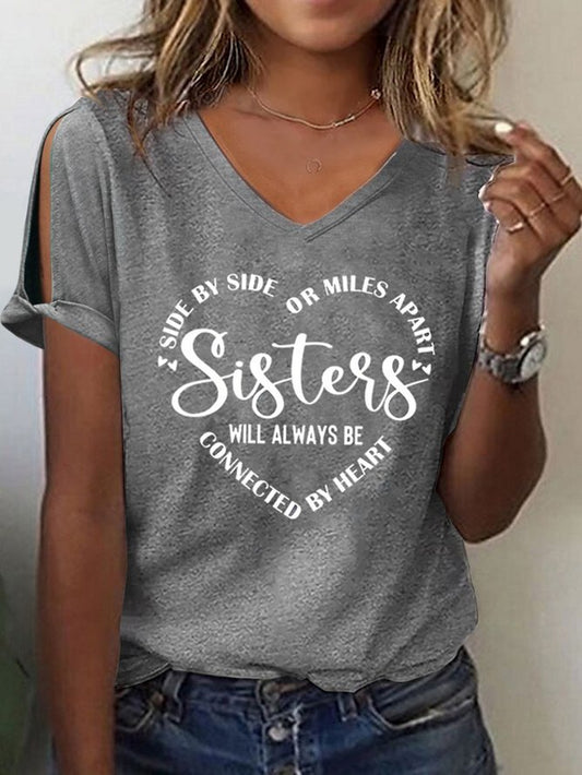 Damen T-Shirt mit V-Ausschnitt und Buchstaben „Sister“ AC10057